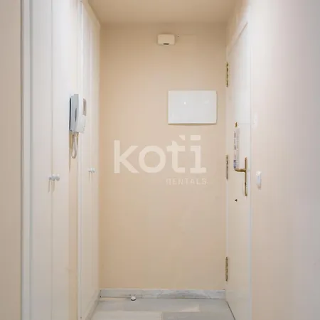 Koti - Dona Sofia 2 Apartment